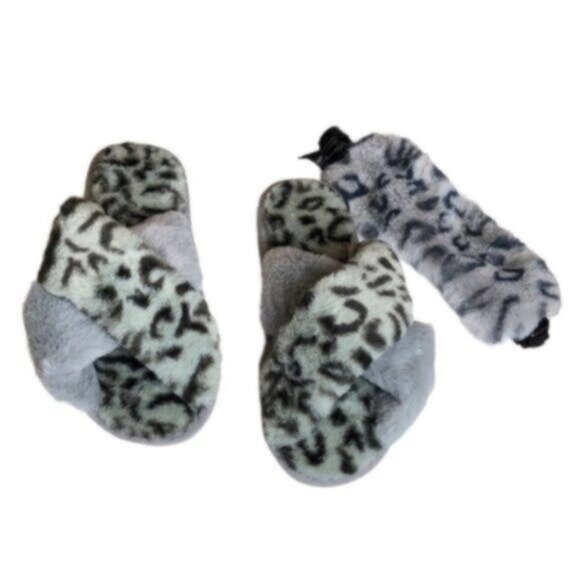 NEW Surell Grey Animal Print Faux Fur Eye Mask & Warm Comfy Slippers Set 7-8 - Picture 1 of 3